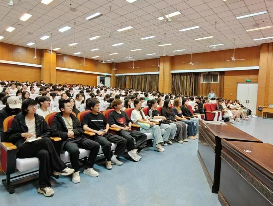 说明: 58bfdcb10b77958e248b1e6e83465631